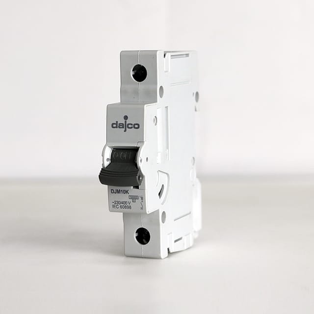 قاطع كهربائي 63 امبير داجكو
